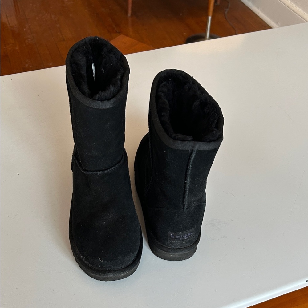 Koolaburra by Ugg, Black Suede Boots with Faux Fur Lining, W Size 8 - Picture 4 of 6